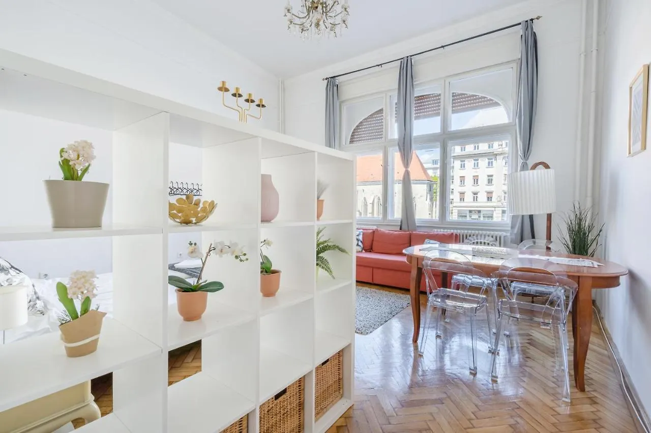 Vulcan Studio Near Danube Будапешт Венгрия
